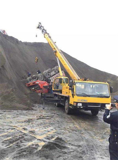 石林上犹道路救援